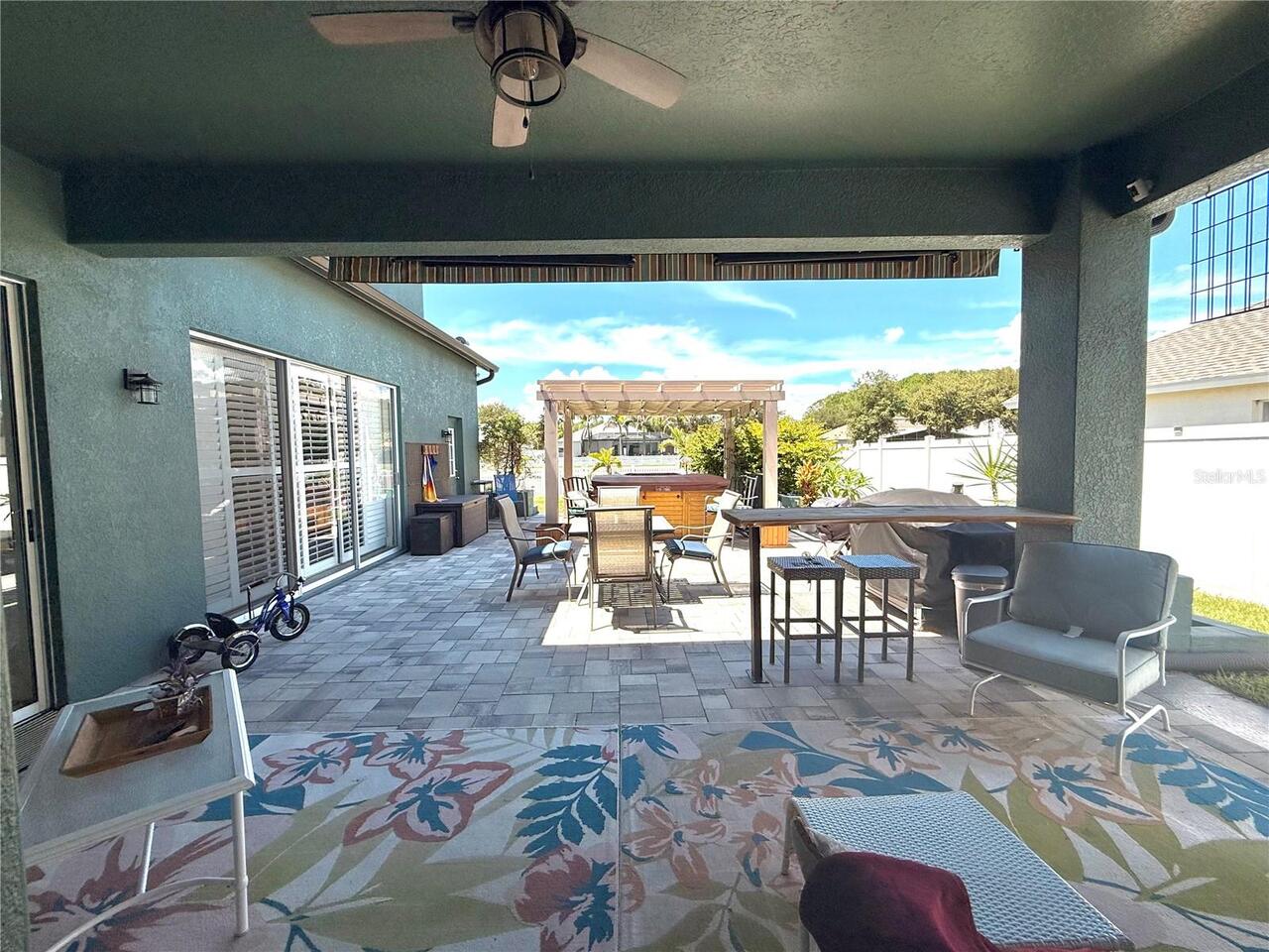 Listing Photo 12