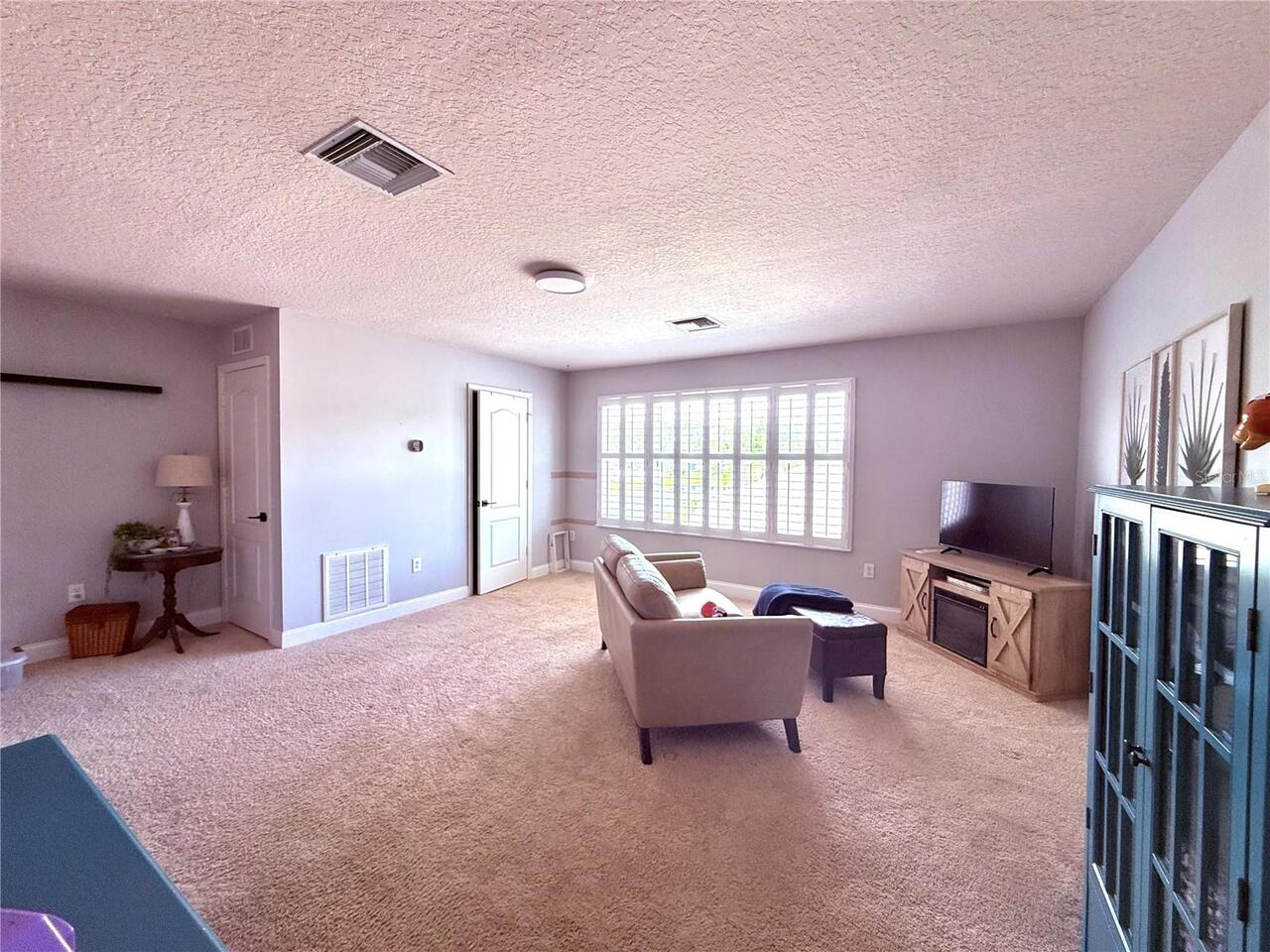 Listing Photo 43