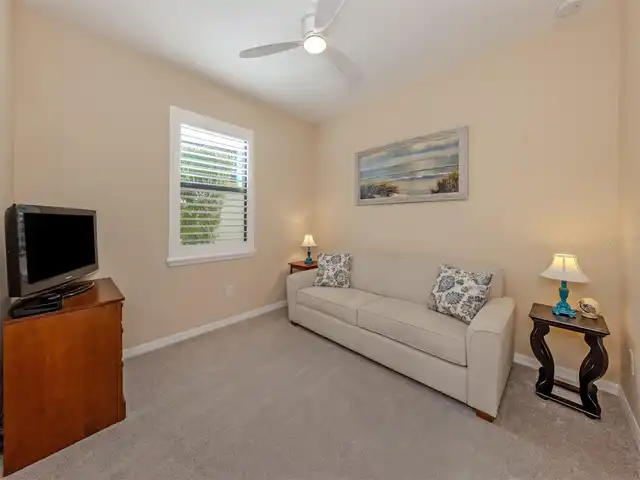 Listing Photo 25