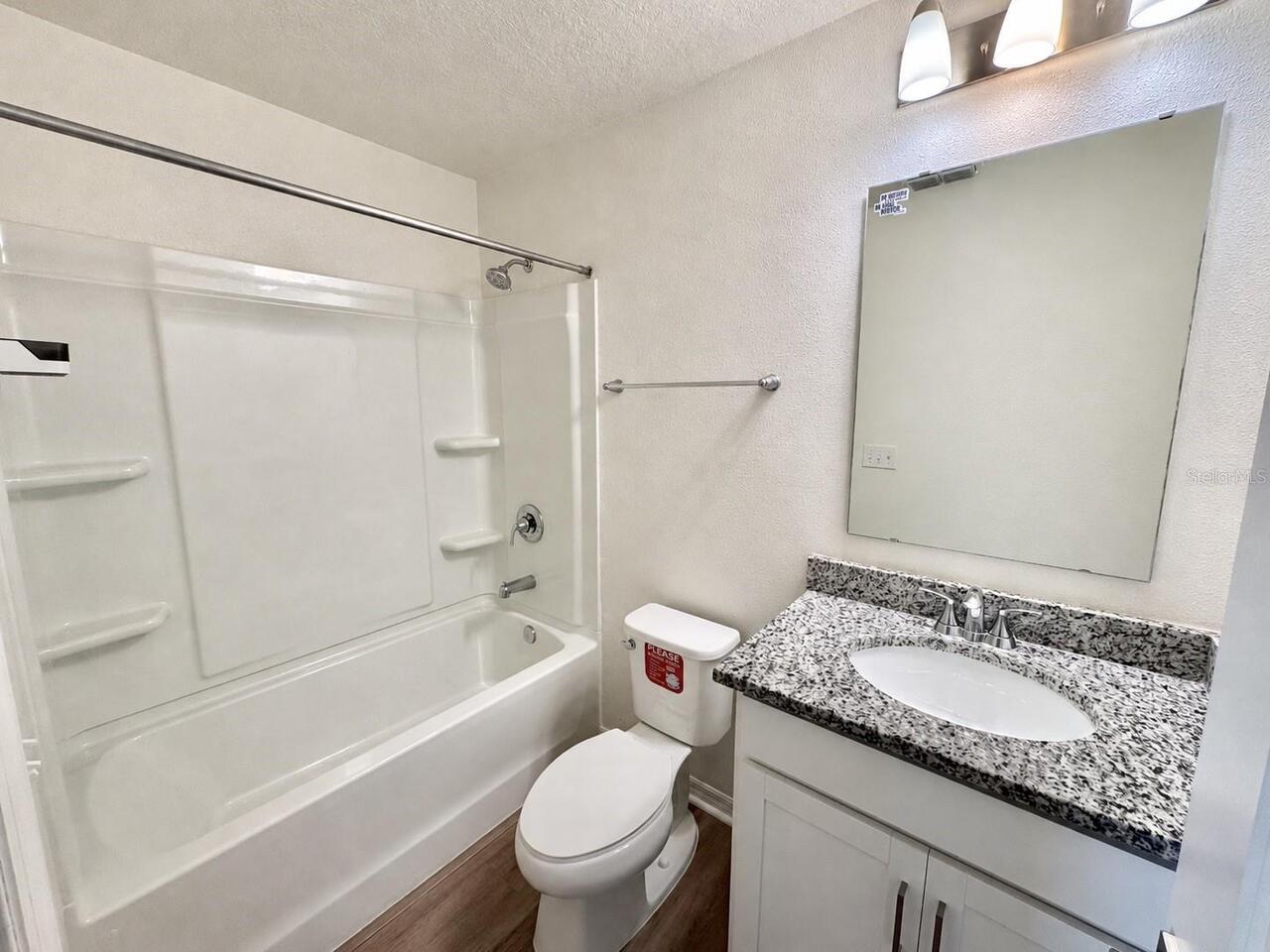 Listing Photo 14