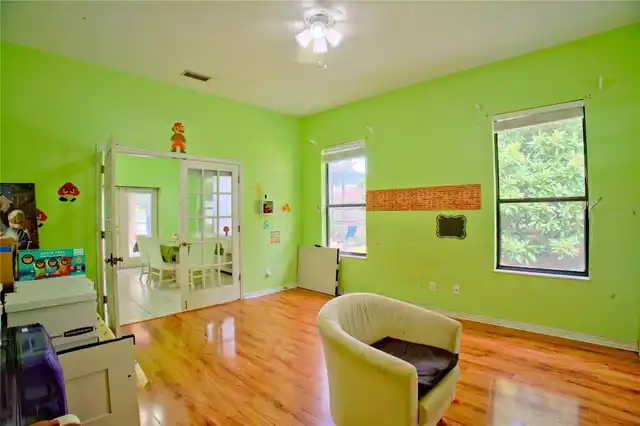 Listing Photo 18