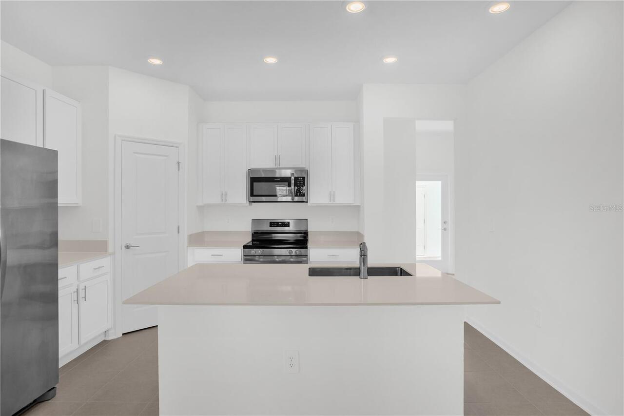 Listing Photo 8