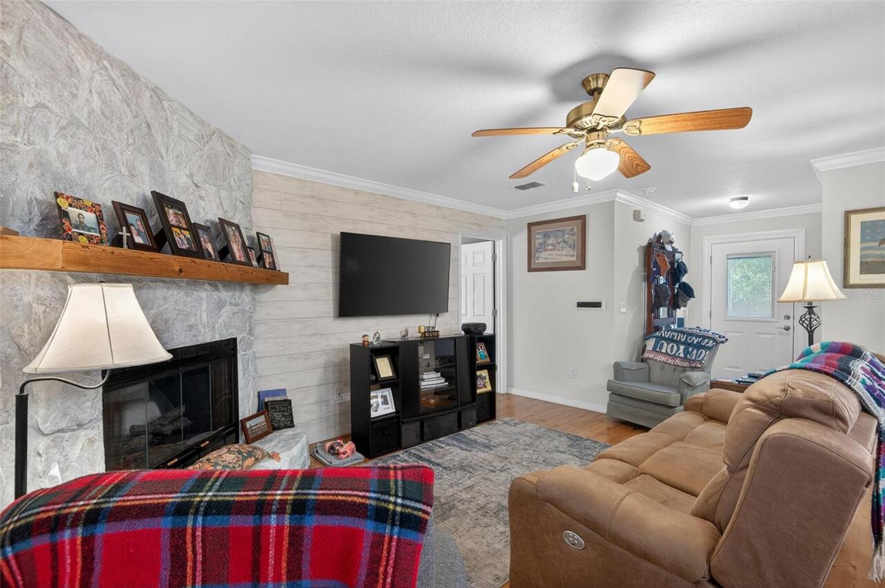Listing Photo 9