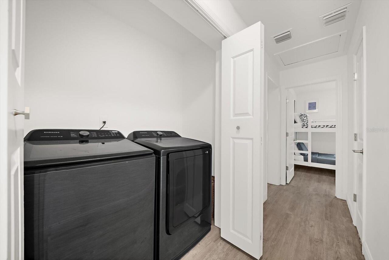 Listing Photo 9