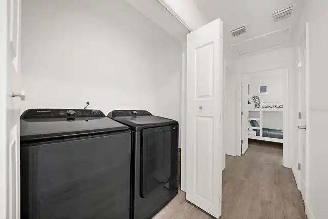 Listing Photo 9