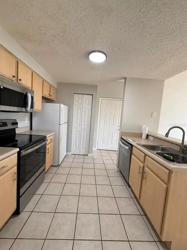 Listing Photo 7