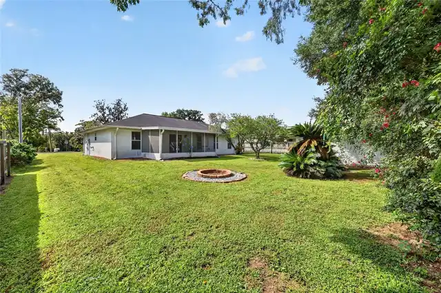 Listing Photo 11