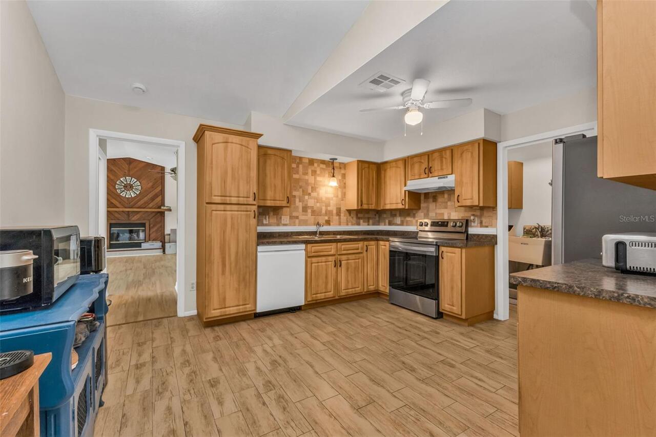 Listing Photo 17