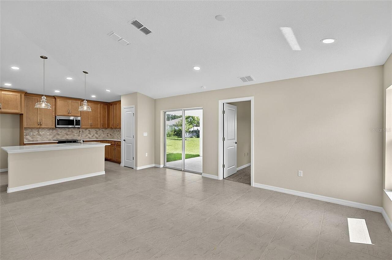 Listing Photo 12