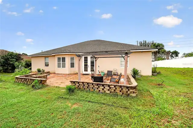 Listing Photo 9