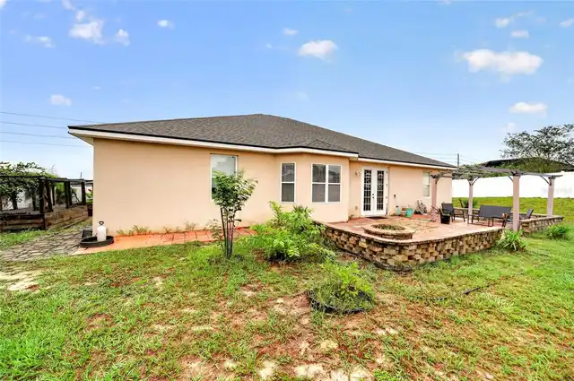 Listing Photo 10
