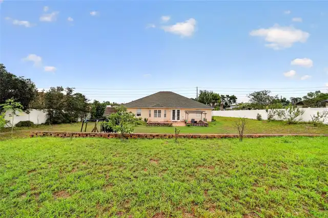 Listing Photo 14