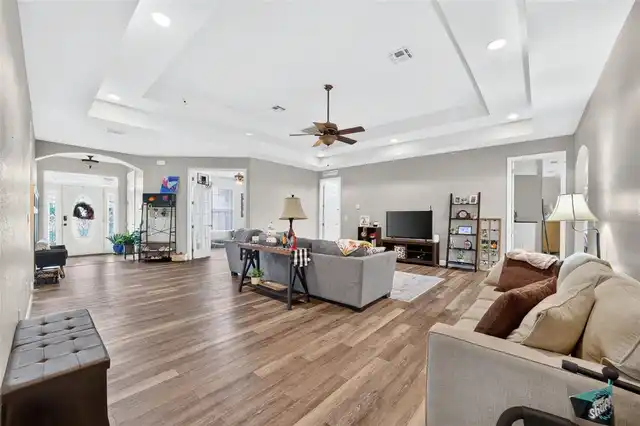 Listing Photo 19