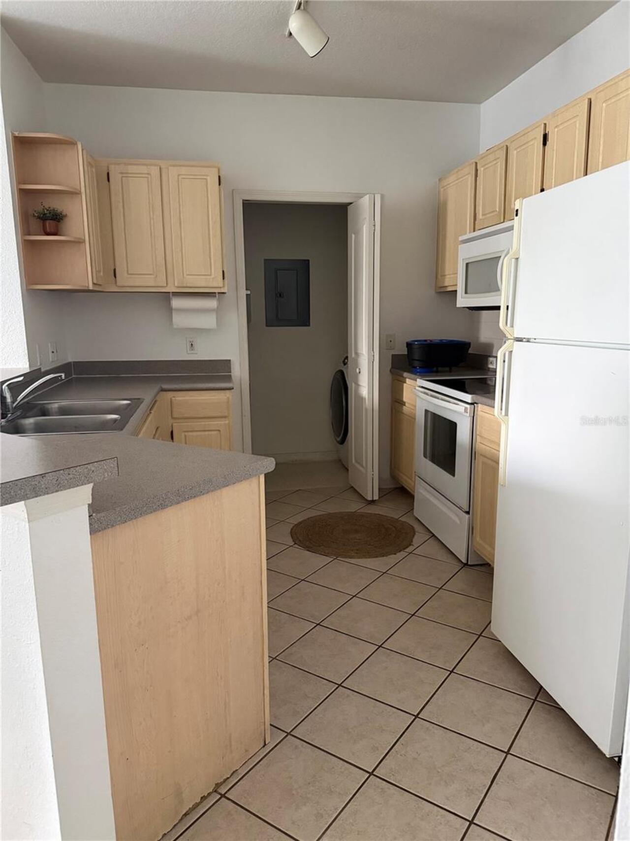 Listing Photo 10