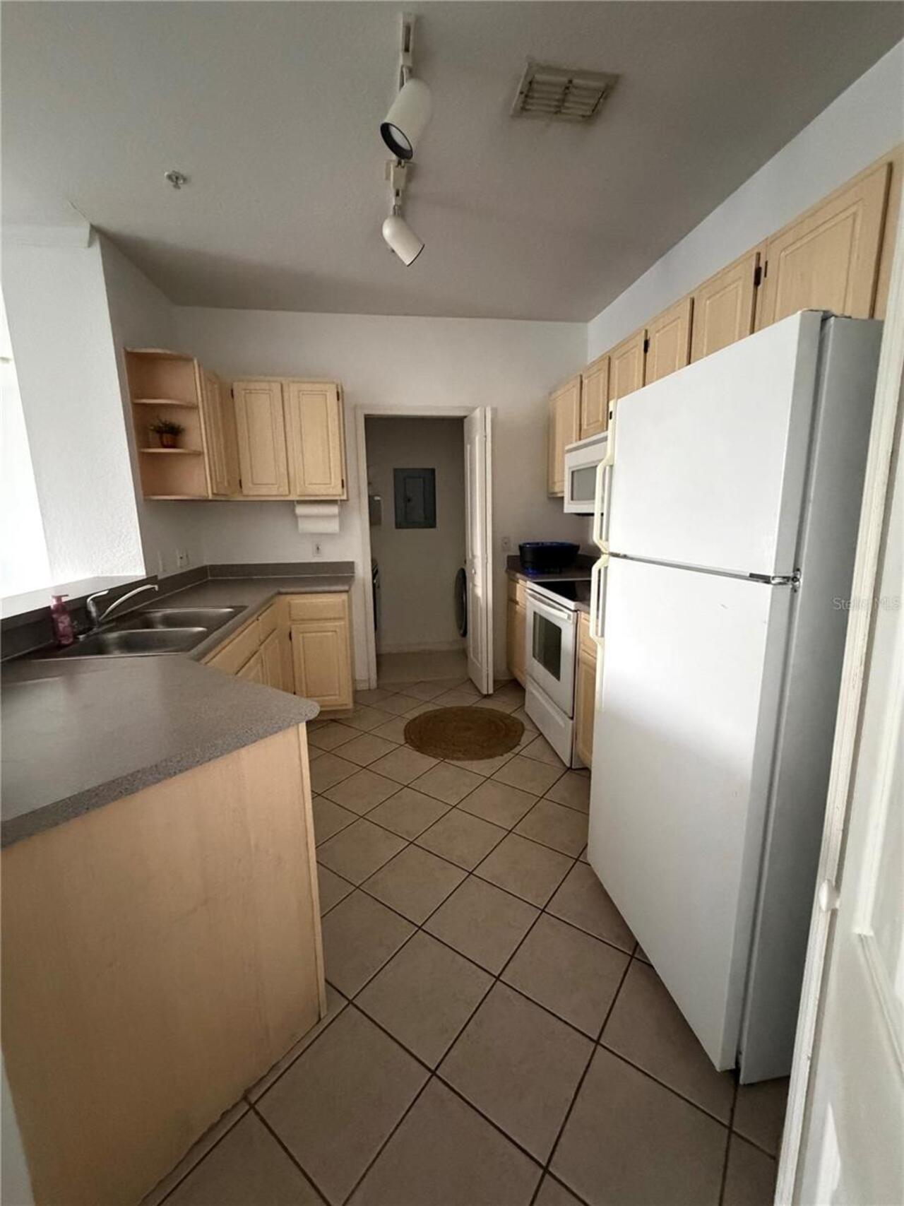 Listing Photo 14