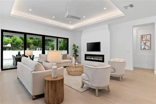 Listing Photo 7