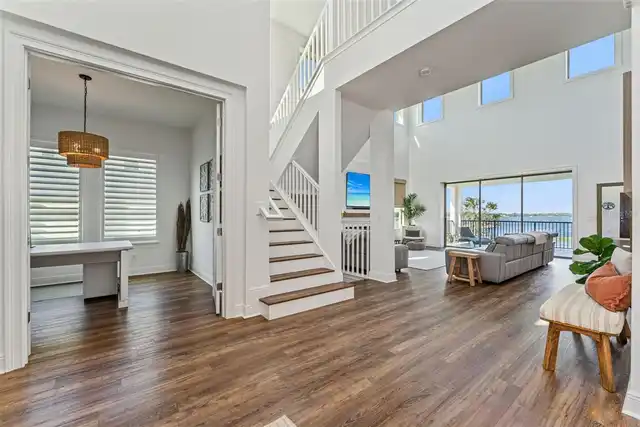 Listing Photo 11