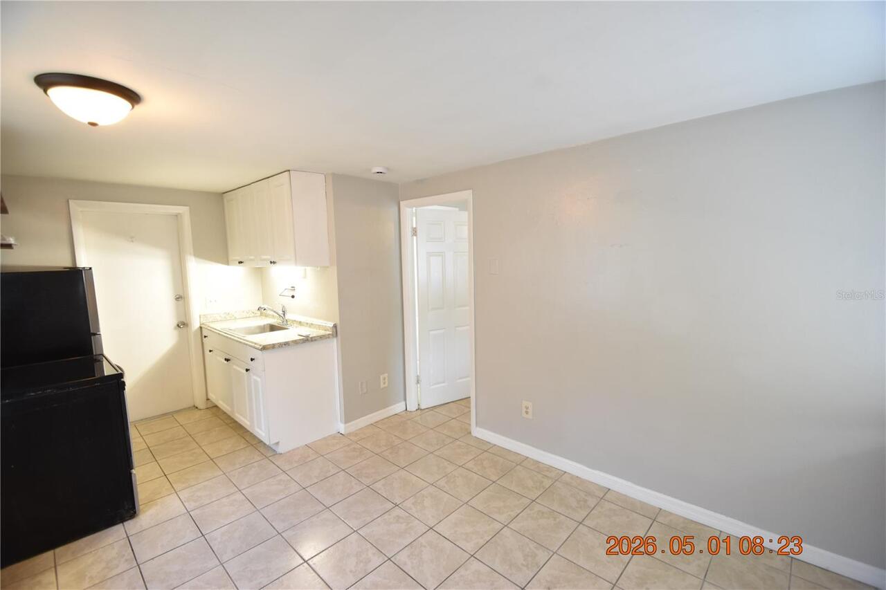 Listing Photo 8