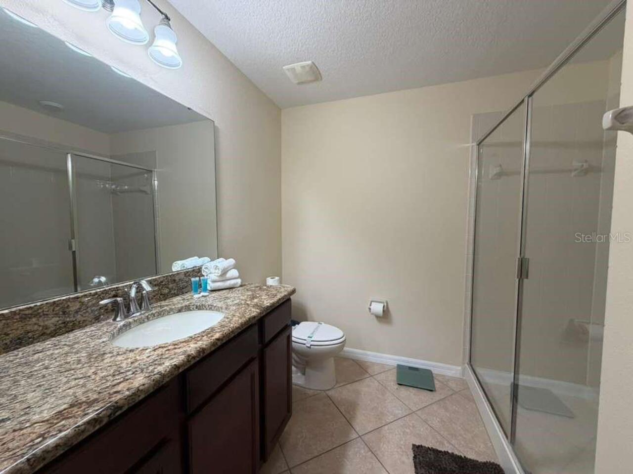 Listing Photo 12