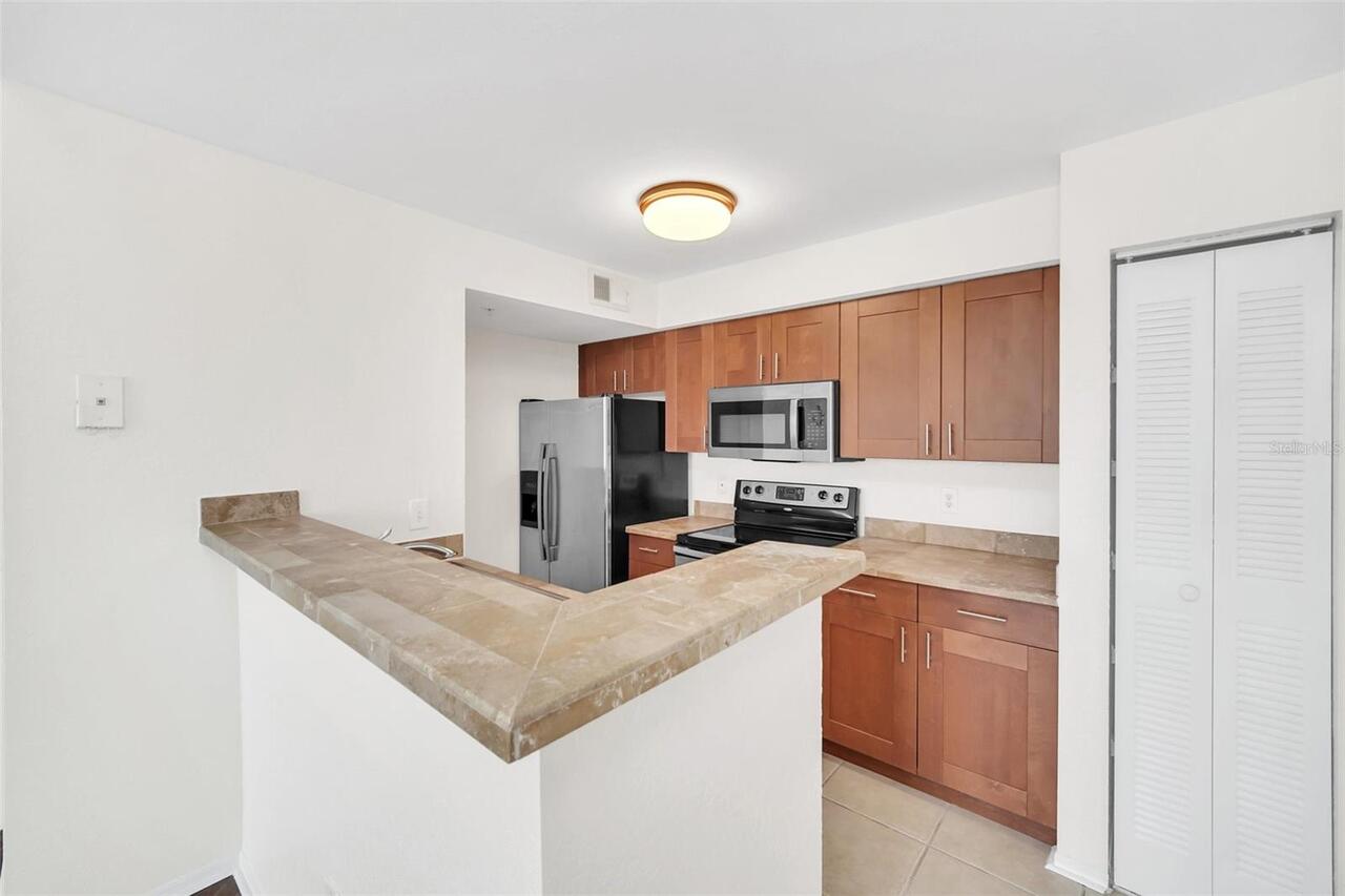 Listing Photo 9
