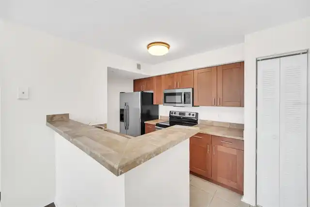 Listing Photo 9