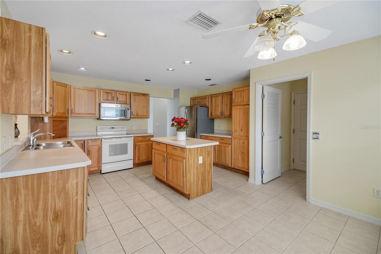 Listing Photo 16