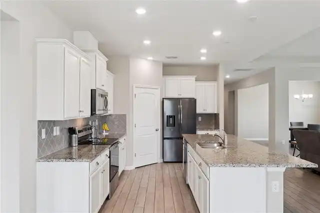 Listing Photo 18