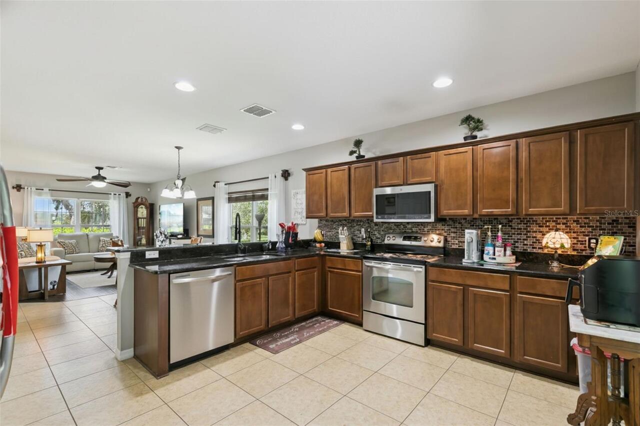 Listing Photo 8
