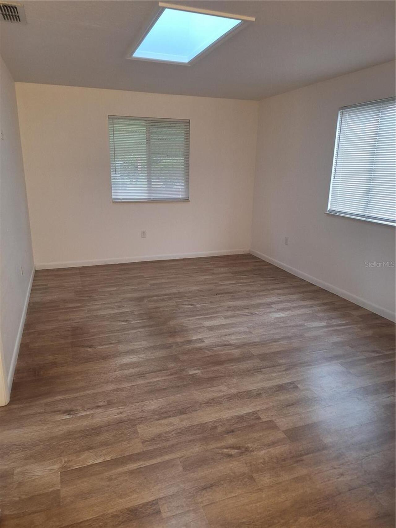 Listing Photo 7