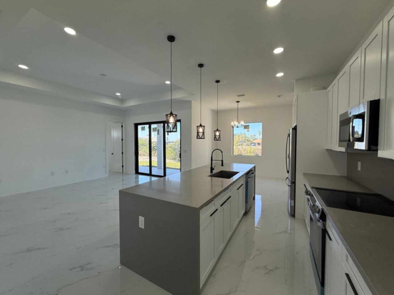 Listing Photo 9