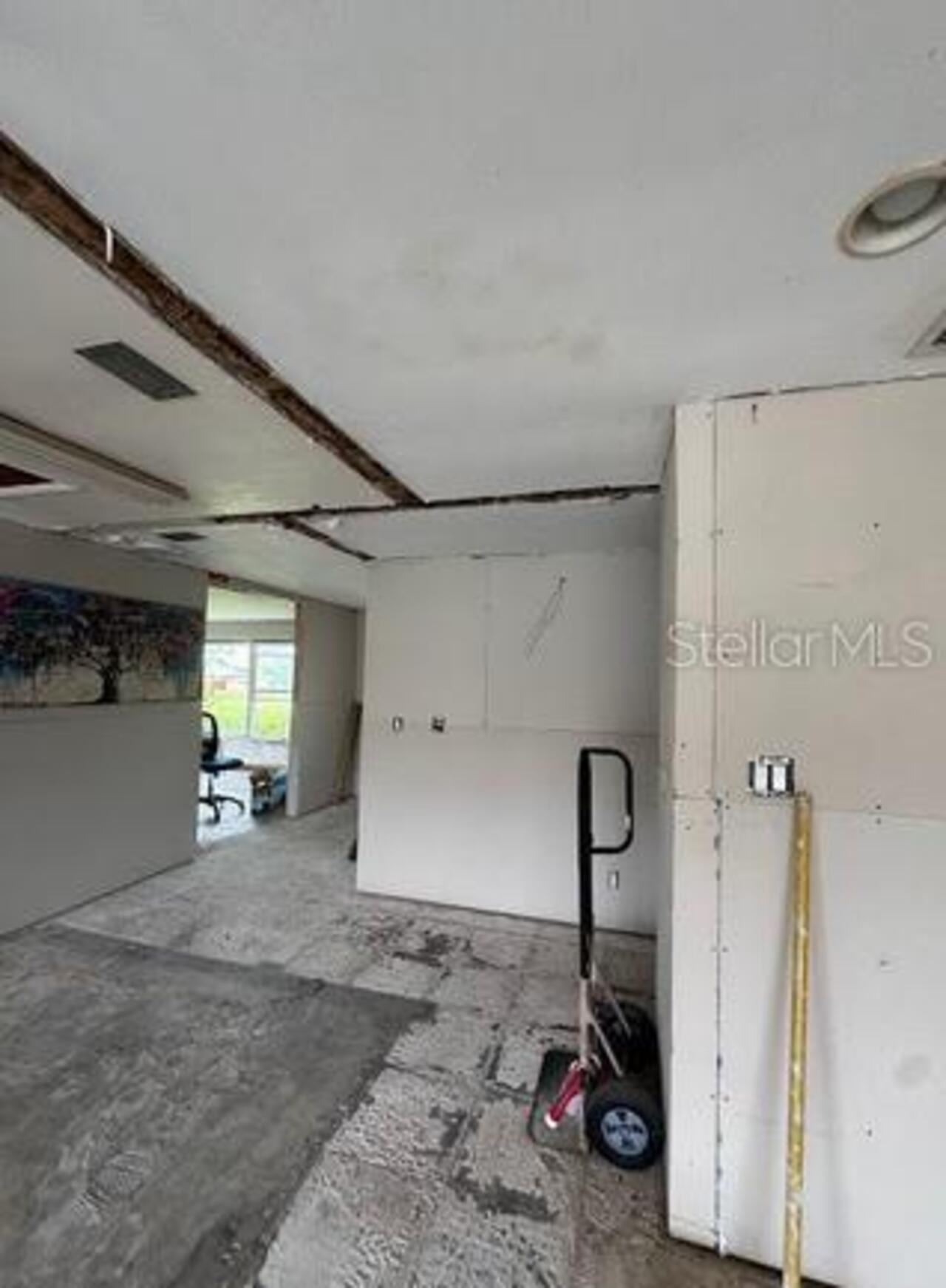 Listing Photo 12