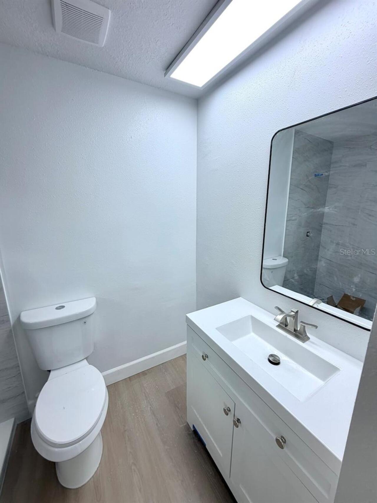 Listing Photo 12