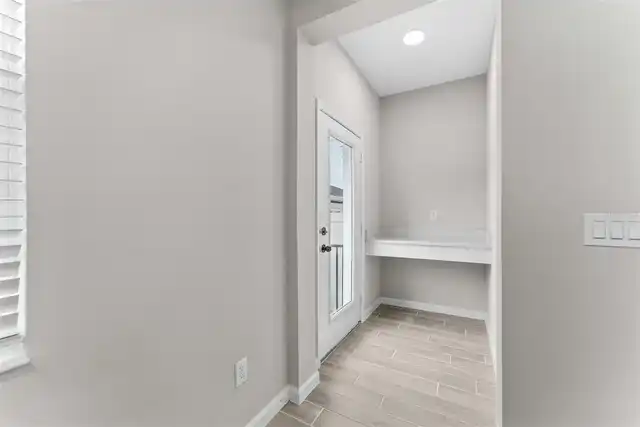 Listing Photo 18