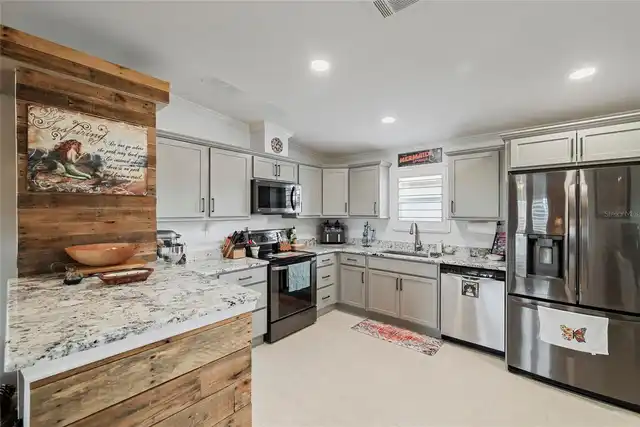 Listing Photo 13