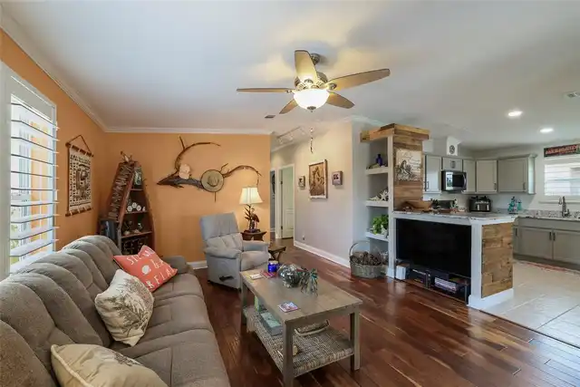Listing Photo 22