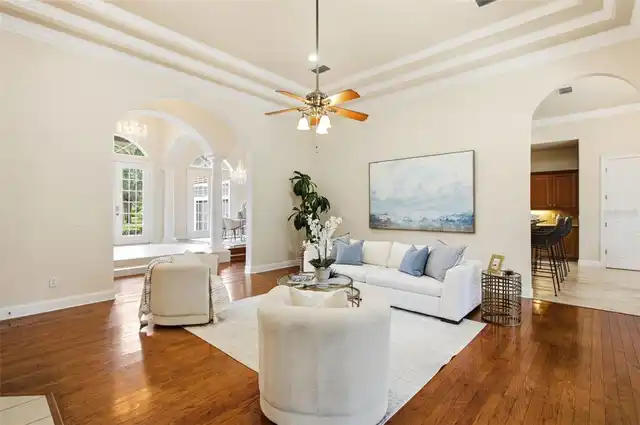 Listing Photo 14