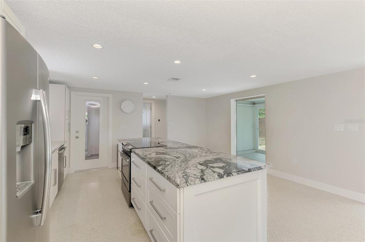 Listing Photo 16