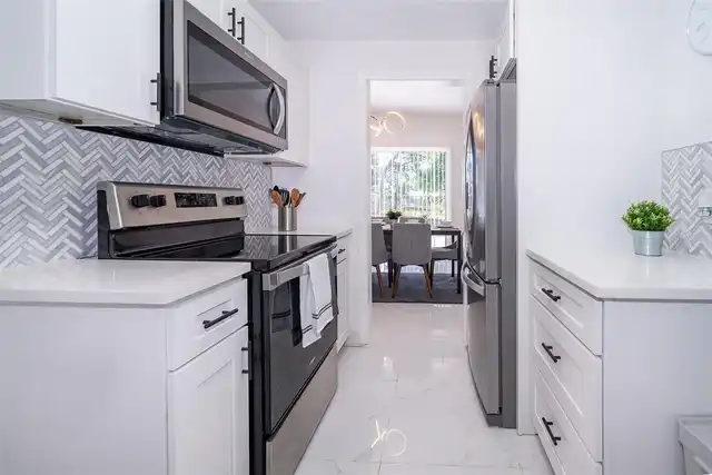 Listing Photo 15