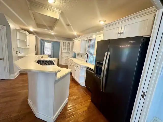 Listing Photo 4