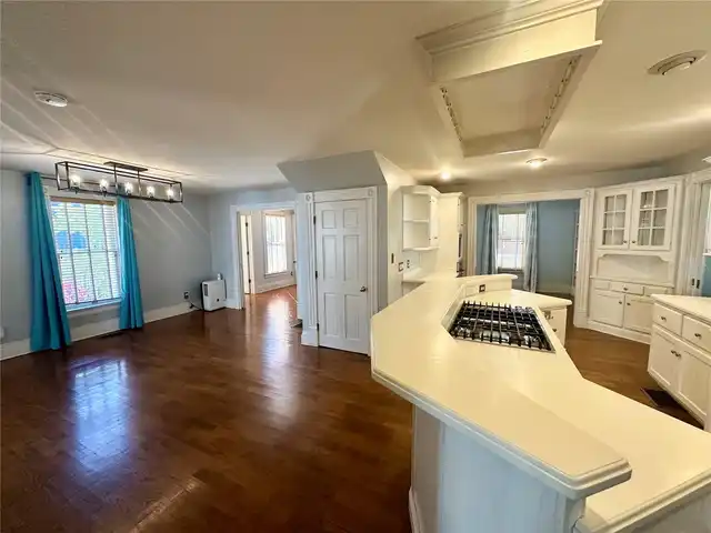 Listing Photo 7
