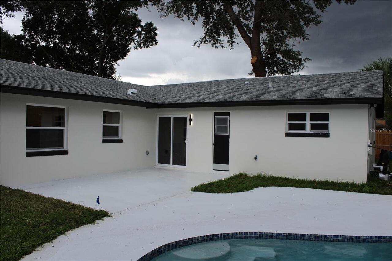 Listing Photo 9