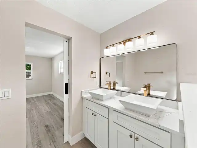 Listing Photo 24
