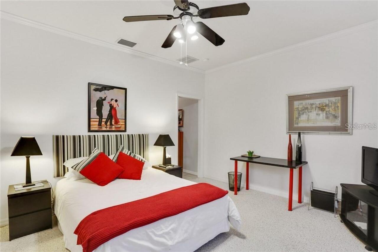 Listing Photo 10