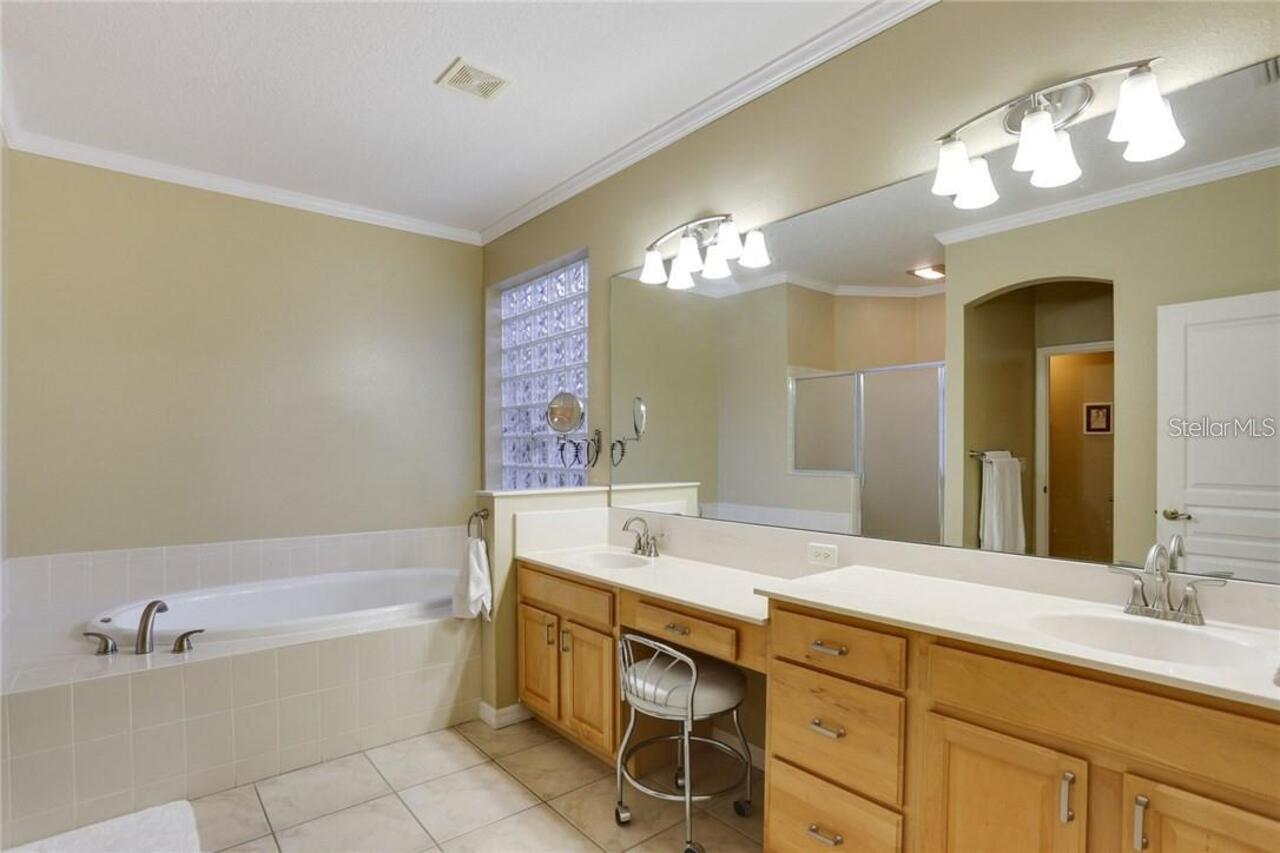 Listing Photo 12