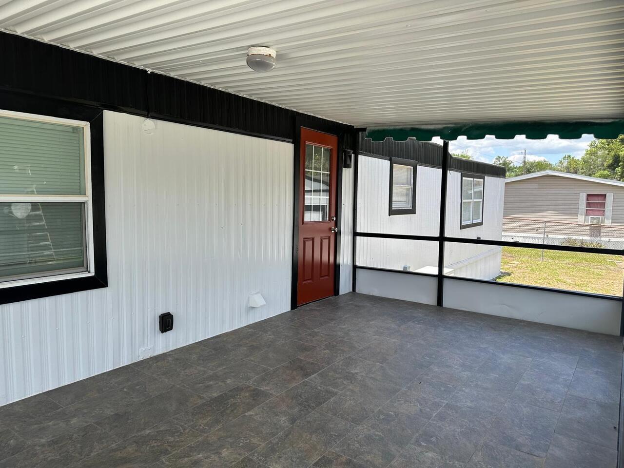 Listing Photo 9