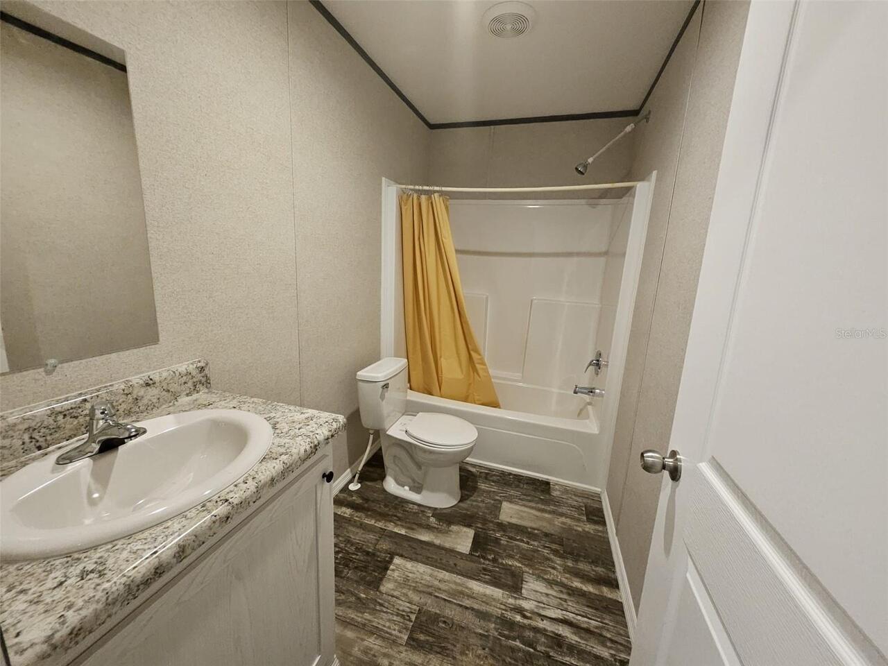 Listing Photo 12