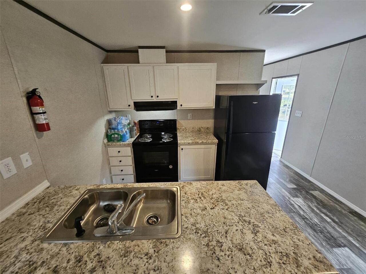 Listing Photo 16