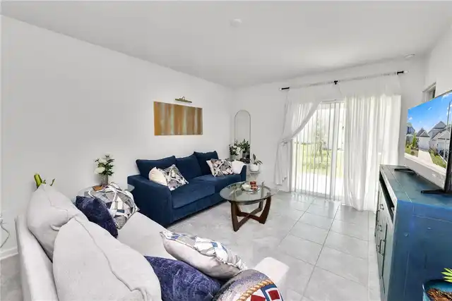 Listing Photo 8