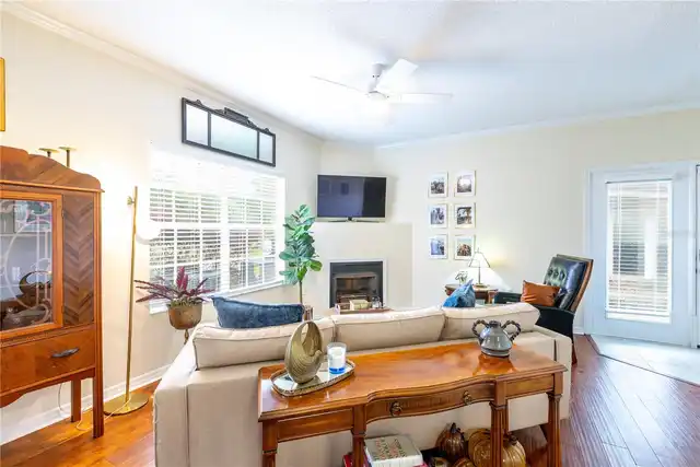 Listing Photo 7