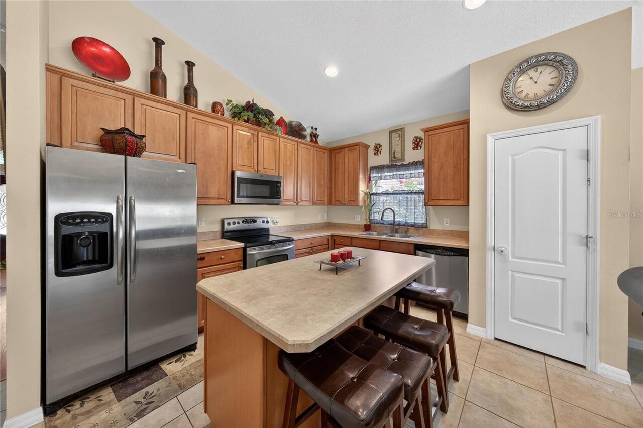 Listing Photo 11